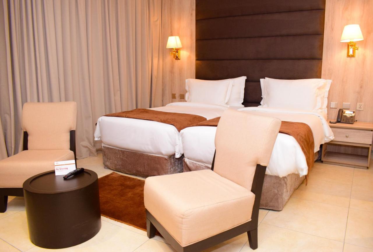 אויו Monty Suites & Golf מראה חיצוני תמונה