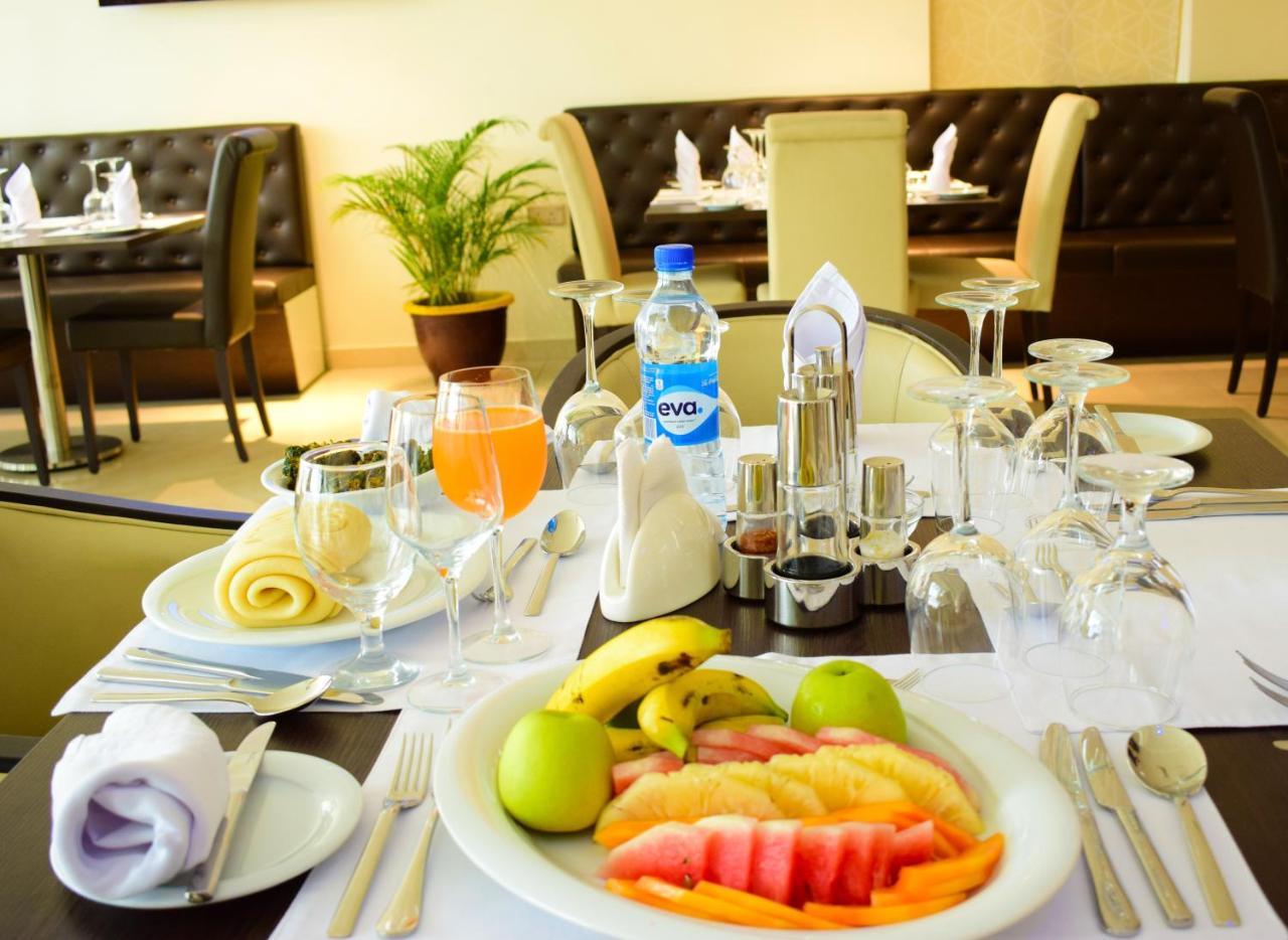 אויו Monty Suites & Golf מראה חיצוני תמונה