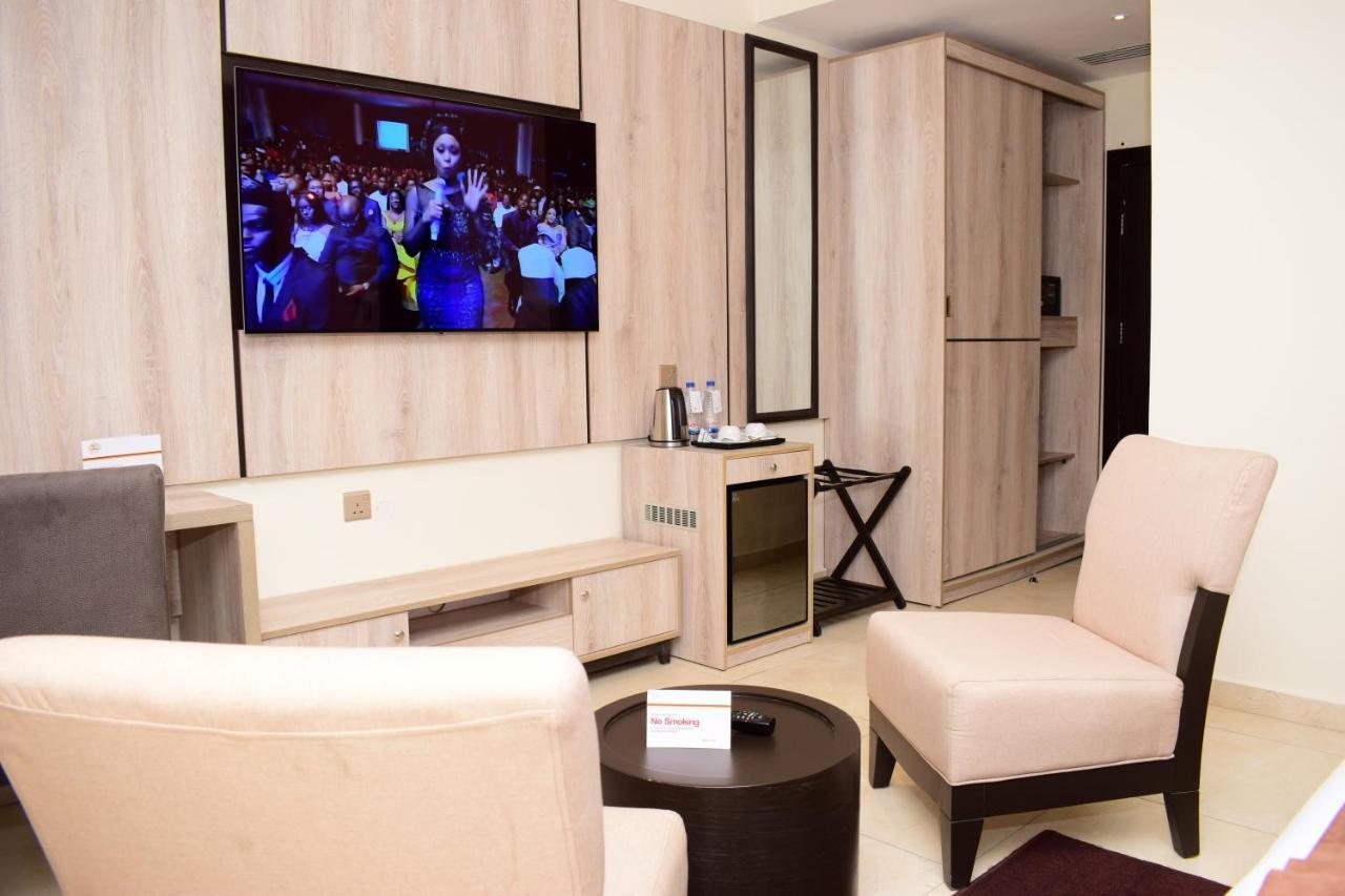 אויו Monty Suites & Golf מראה חיצוני תמונה