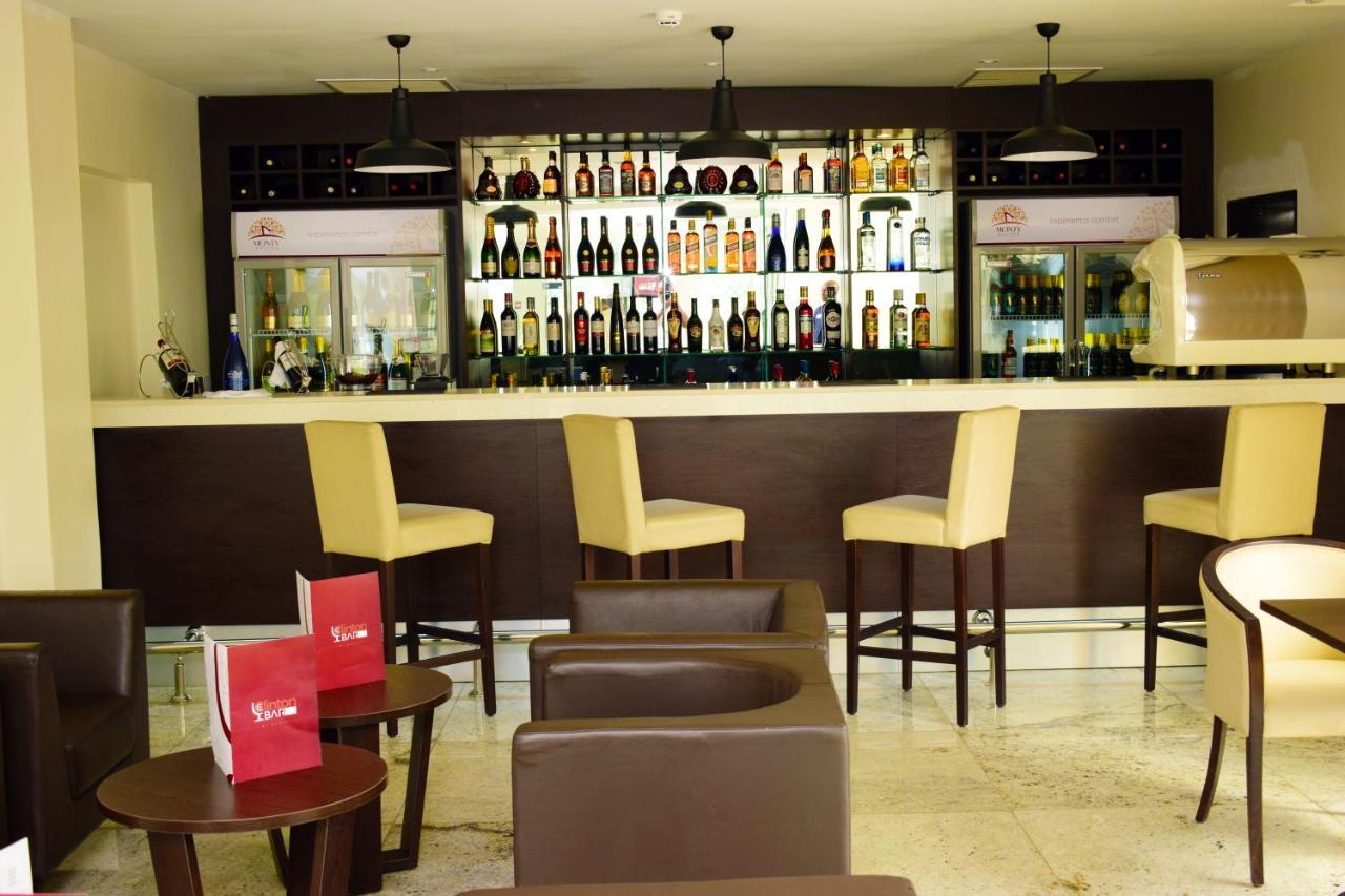 אויו Monty Suites & Golf מראה חיצוני תמונה