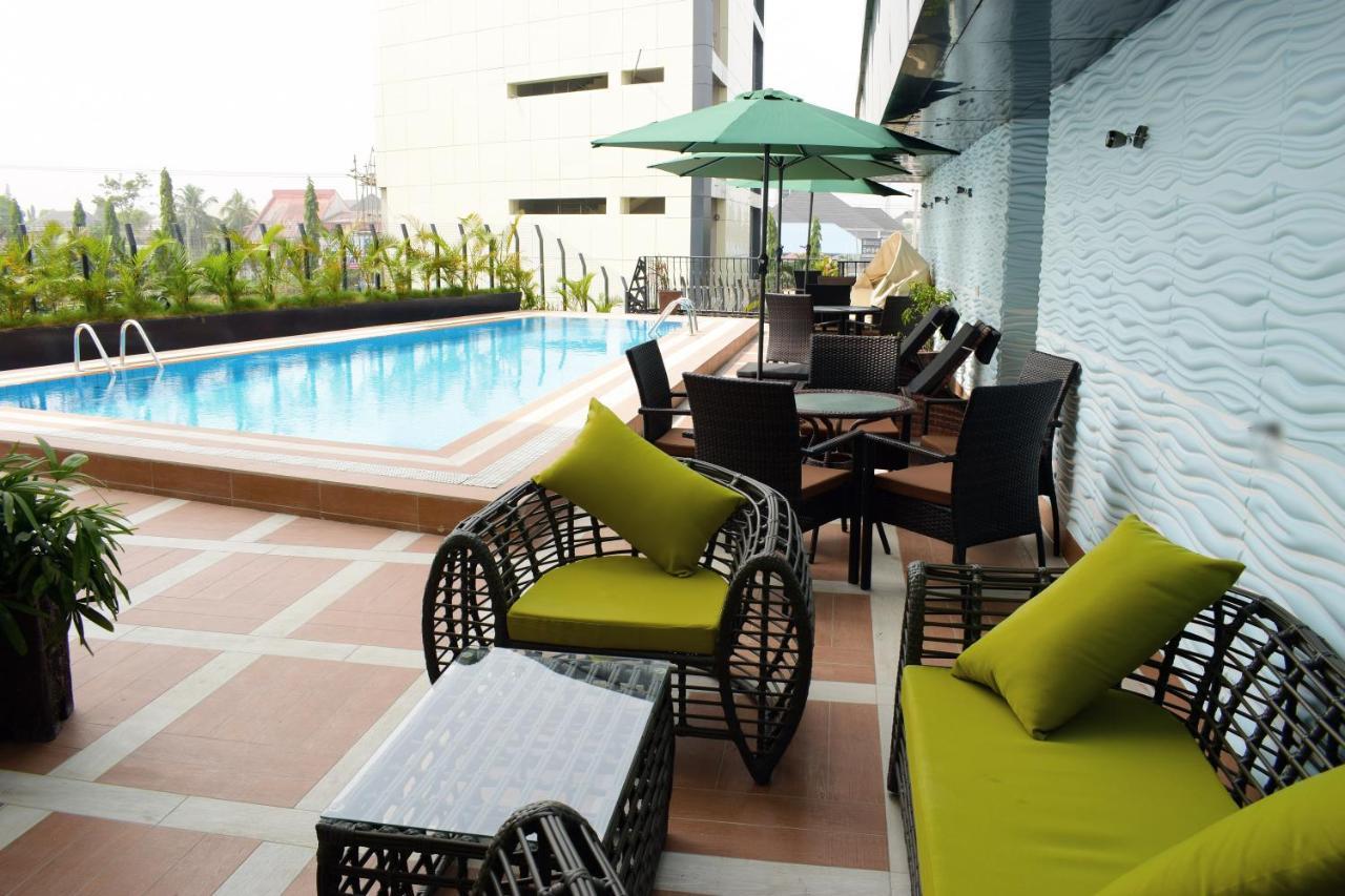 אויו Monty Suites & Golf מראה חיצוני תמונה